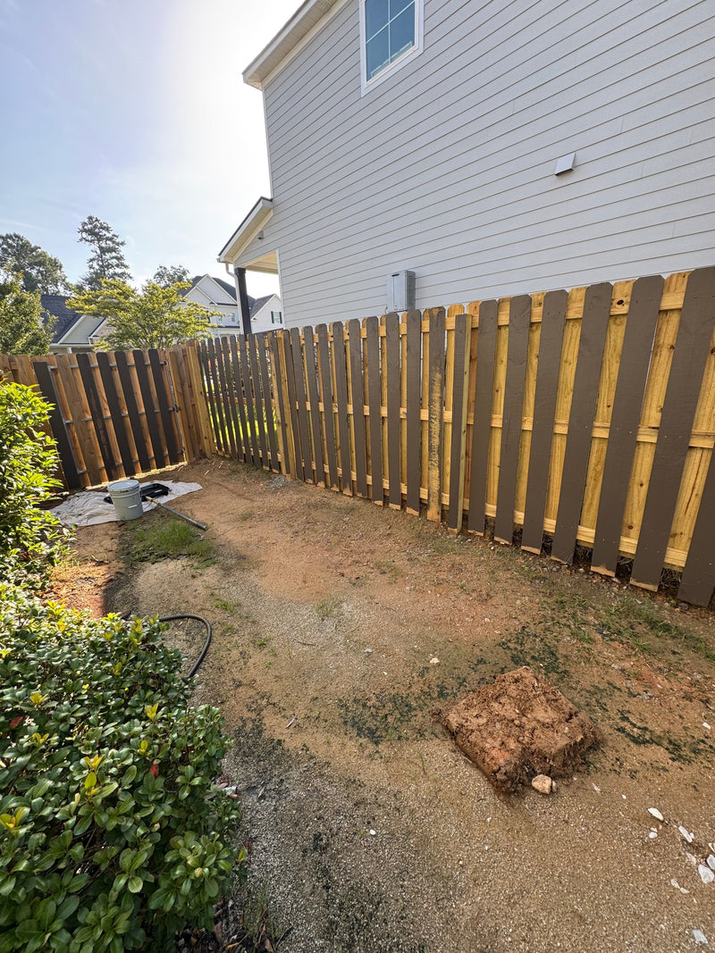 Fence Staining vs. Painting: What Homeowners Should Know