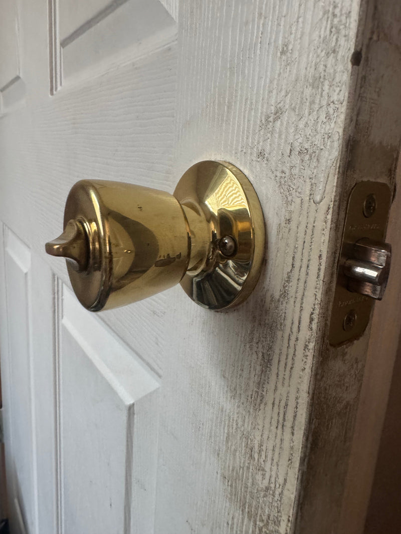 Door Knob Replacement – A Quick DIY Guide (or Call a Local Handyman)
